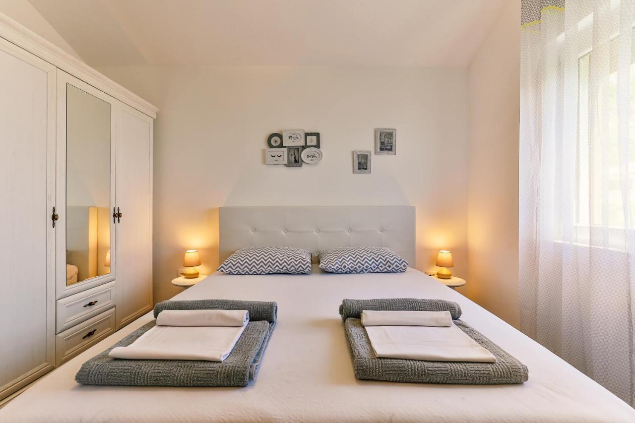 Apartmani VISUM Sveti Stefan Bagian luar foto
